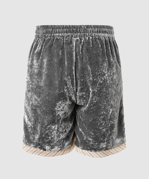 パンツ UNEVEN VELVET SHORTS メンズの画像