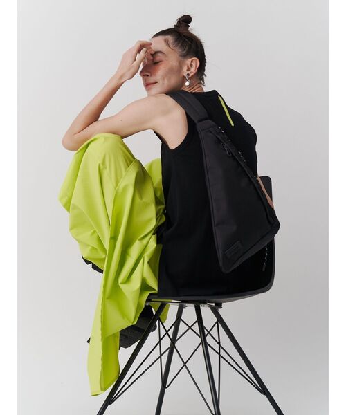 UN3D. ショルダーバッグ バッグ WAVE SLING BAG / ウェーブ