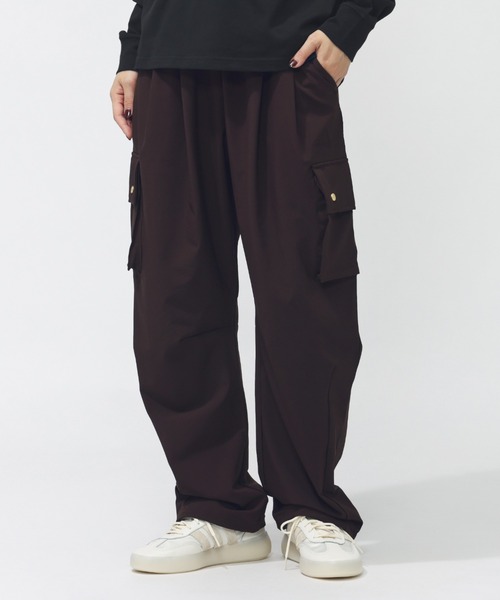 オリーブ色カーゴパンツ ルーズフィット adidas（アディダス） カーゴパンツ シティエスケープ ルーズフィット