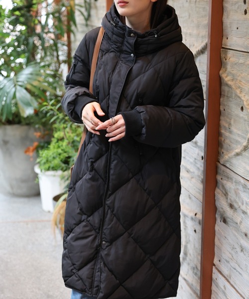 美品☆PierreCardin　スッキリライン・ダウンコート　40 美品☆PierreCardin スッキリライン・ダウンコート 40 - メルカリ