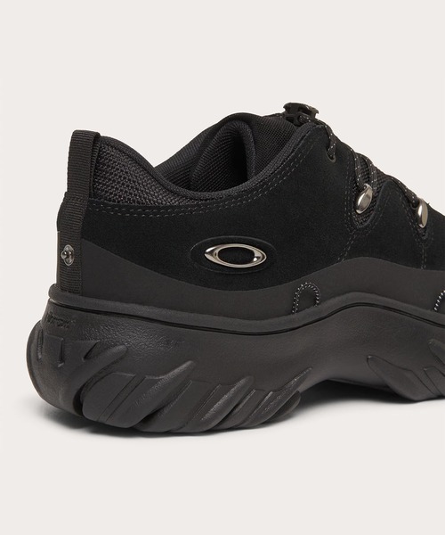 OAKLEY（オークリー） 防水 スニーカー OAKLEY / MERIDIAN LOW EXT