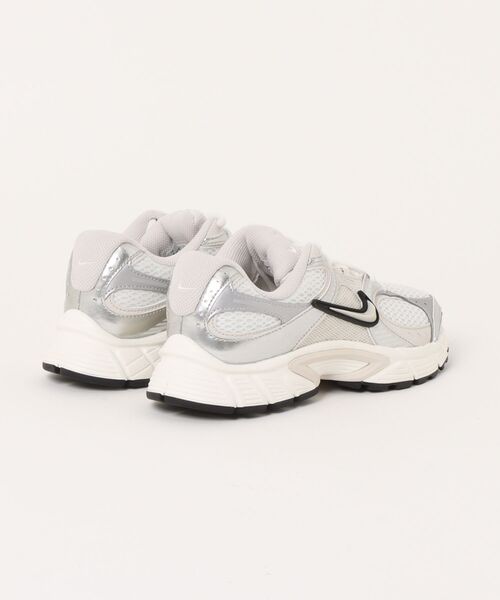 NIKE（ナイキ） スニーカー WS V5 RNR HQ7901 104 レディース