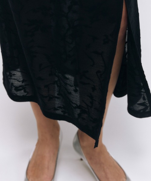 JOSE MOON SQUARE SHOULDER JACQUARD DRESS