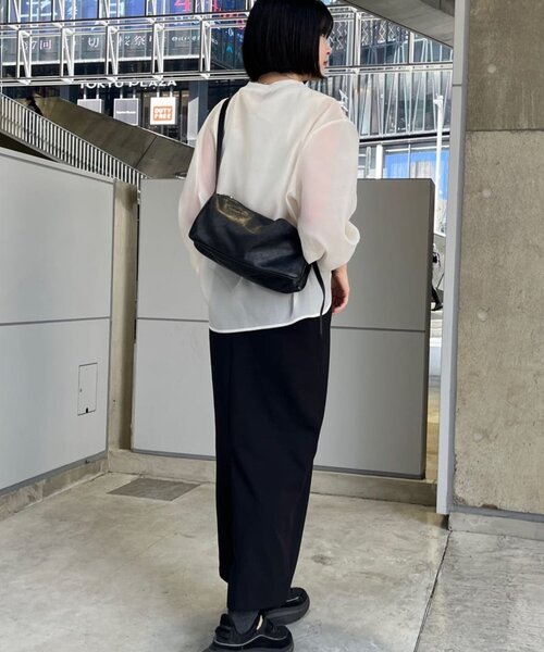 ear PAPILLONNER（イア パピヨネ） ショルダーバッグ バッグ 「本革