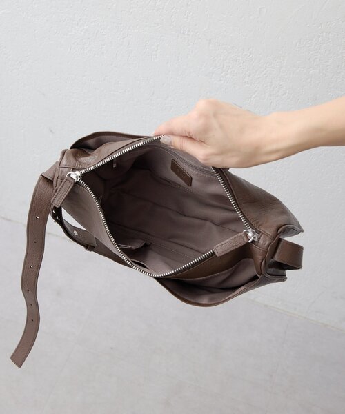 ear PAPILLONNER（イア パピヨネ） ショルダーバッグ バッグ 「本革