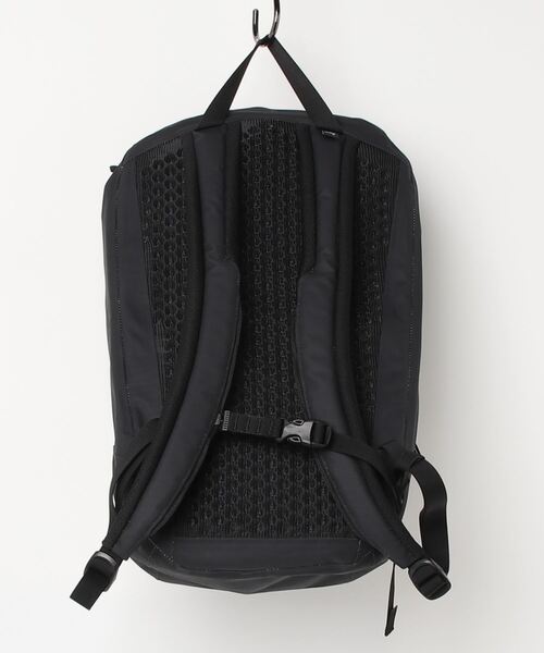 ARC'TERYX ブラックバックパック ARC'TERYX - ARC'TERYX(アークテリクス) リュックサック - 黒の