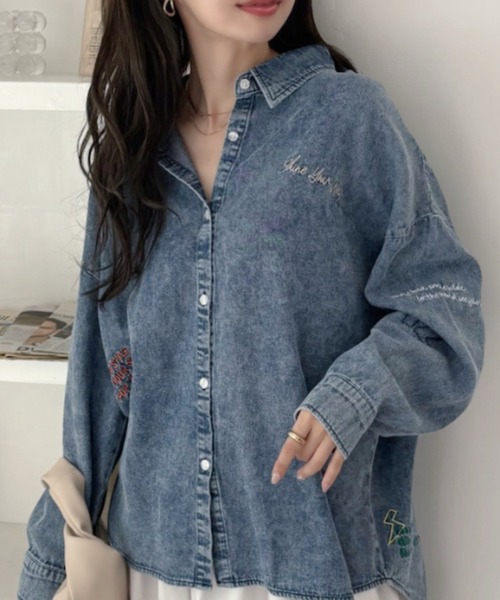 A.D.C.L. ブラウス シャツ 主役級！カラフルランダム刺繍デニムビッグ