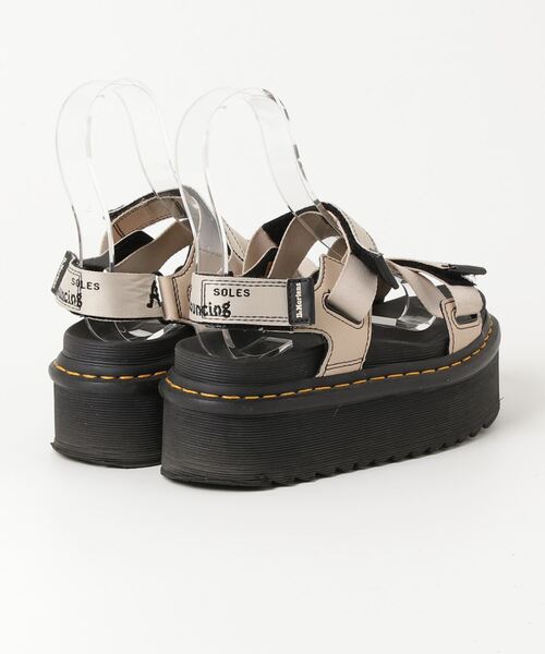 「Dr. Martens」 ヒールサンダル 4 ベージュ レディースの画像