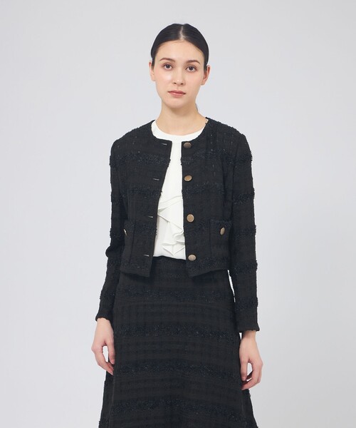 104663956