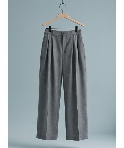 スラックス 「ATON / エイトン」TWIST WOOL GAUZE TWO TUCKED EASY PANTS メンズの画像