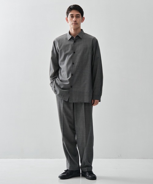 スラックス 「ATON / エイトン」TWIST WOOL GAUZE TWO TUCKED EASY PANTS メンズの画像