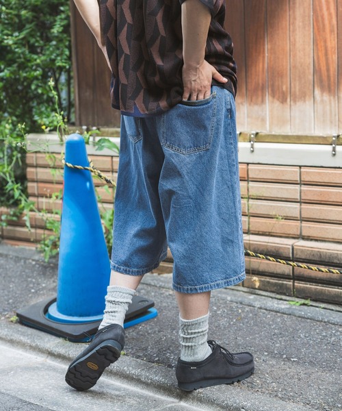 【関税込み】AGOLDE ブラック Nikita デニムショートパンツ サイドカッティングデニムショートパンツ（デニムパンツ