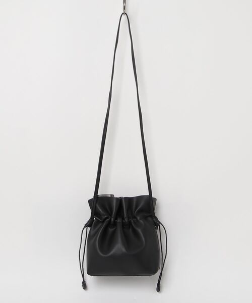 【美品】URBAN RESEARCH ANABEL ショルダーバッグ　ブラック 美品】URBAN RESEARCH ANABEL ショルダーバッグ ブラック - メルカリ