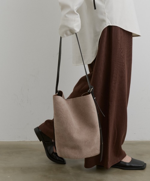 DFFUR. ショルダーバッグ バッグ 3WAYスエードバケツバッグ レディース