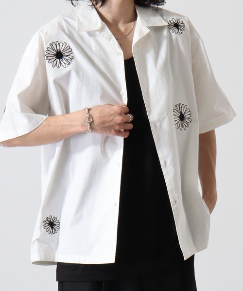 値下げ★新品未使用★ Allege(アレッジ)刺繍開襟シャツ 値下げ☆新品未使用☆ Allege(アレッジ)刺繍開襟シャツ