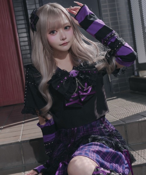 新品タグ付き　d.i.a フリル付き紫と黒のキャミソール BlackShamrock】F112ぷっくりお袖のフリルスタンドブラウス【60％OFF