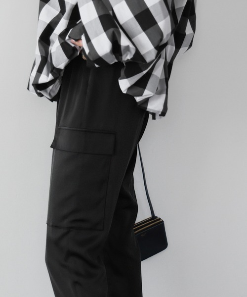 新品　Heve ベンツスリットサテンパンツ バニラ36 新品 Heve ベンツスリットサテンパンツ バニラ36 - メルカリ