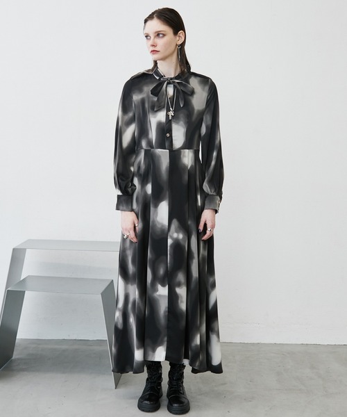 新品◆ラインストーン装飾ロングワンピース◆モノトーン×美シルエット◆伸縮素材◆黒 MONOe ワンピース 「写真映え」アート柄ロングワンピース : ZOZOTOWN
