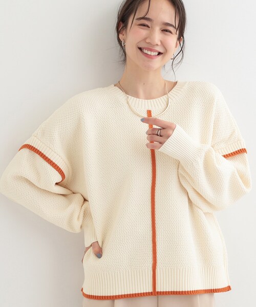 週末セール価格✨️新品タグ付き✨️45R 超ガーゼニットソーの908ノースリーブ 体型カバー】ちくちくしにくい お花ロゴジャカードスウェットライク