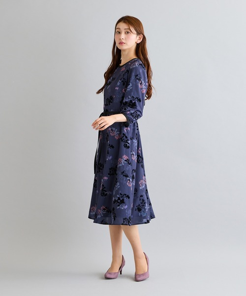 Rose Tiara（ローズティアラ） ワンピース フロッキーフラワープリント