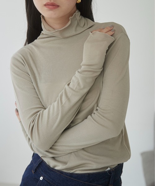 関税/送料込み【GIVENCHY】 シアートップス タートルネック リボン柄ハイネックシアートップス トレンドの リボン柄[品番