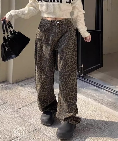 d.i.a.(ダイヤ)「 ヒョウ柄デニム ショートパンツ」サイズ24 ヒョウ柄ハイウエストストレートデニム_LN02587 | lanan(ラナン)