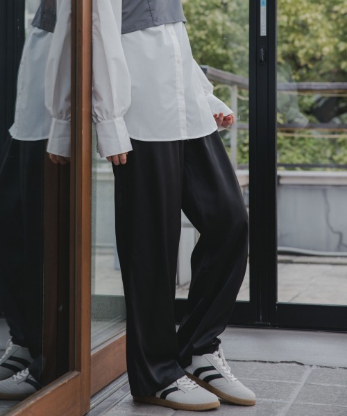 美品✨slattgir ブラックストライプ　パンツ　トールサイズ　15号　大きい slattgir（スラットジール） パンツ 高身長 サテンリラックスパンツ
