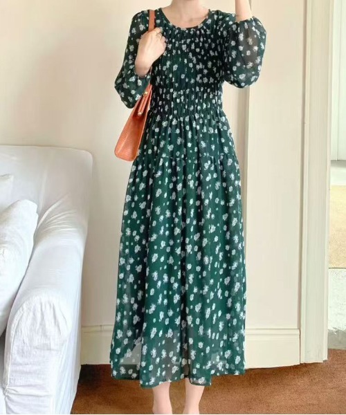 FINEnough ワンピース ドット風小花柄シャーリングワンピース