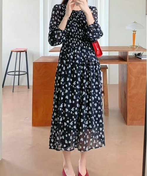 FINEnough ワンピース ドット風小花柄シャーリングワンピース