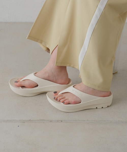 「TELIC」 フラットサンダル S ブラック レディース_画像3