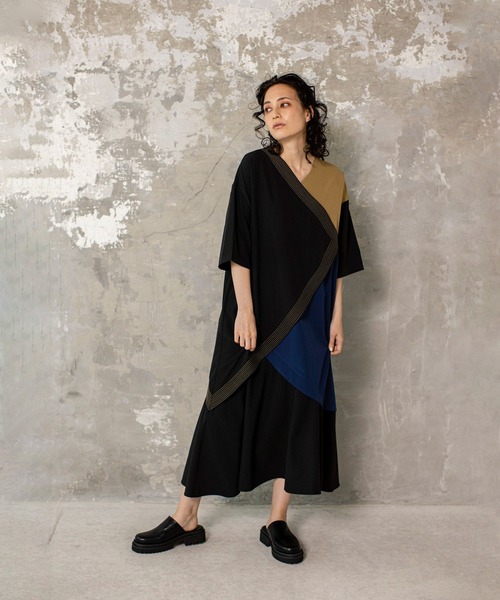 「OSMOSIS」 半袖ワンピース ONE SIZE ブラック レディース_画像2