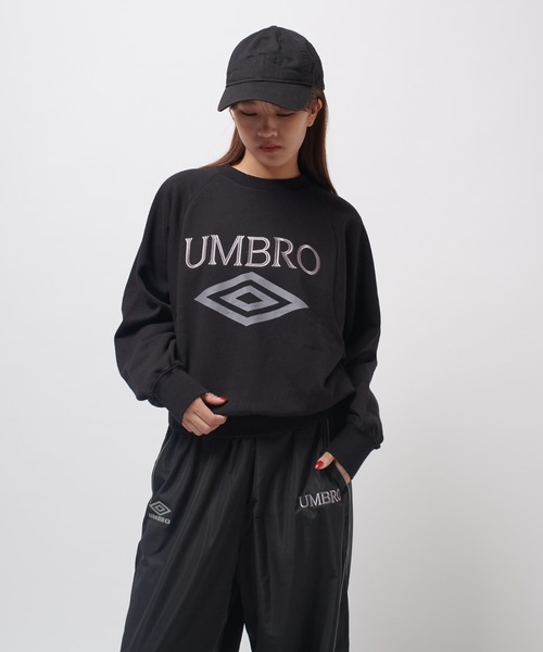 Umbro ブラック スウェットプルオーバー Lui’s Umbro ブラック スウェットプルオーバー Lui's UMBRO（アンブロ