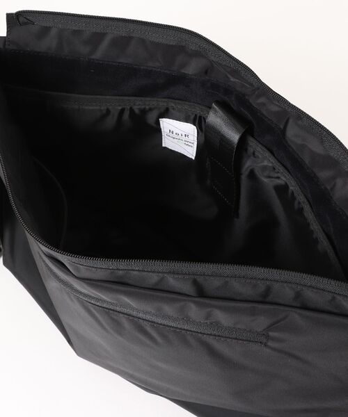 NoiR（バッグ） ショルダーバッグ 撥水加工 マグネットバックル