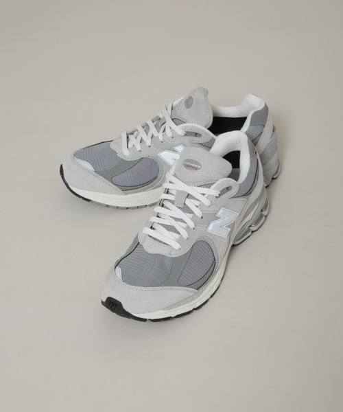 【ほぼ新品】New Balance 2002R グレー スニーカー 2002R（スニーカー）｜New Balance（ニューバランス）のファッション