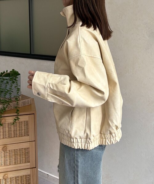 Thevon（ゼヴォン） ブルゾン アウター スタンドネック合皮ジャケット