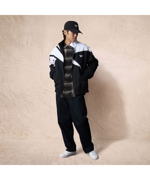 Reebok（リーボック） ナイロンジャケット クラシックス ベクター