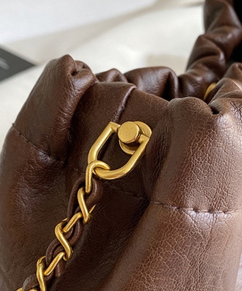 M.U.Ｌ.新品未使用チェーンショルダーバッグ La TOTALITE（ラ トータリテ） ショルダーバッグ バッグ MILOS