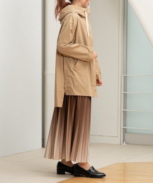 SEROLYインディビ　マウンテンパーカー　ラージサイズ　ベージュ SEROLYインディビ マウンテンパーカー ラージサイズ ベージュ XLARGE