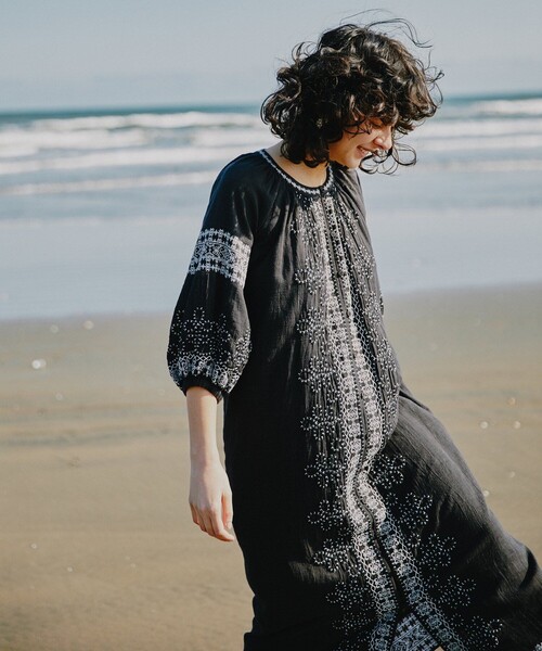 Freada」 7分袖ワンピース フリ- ブラック レディース : 87000962 