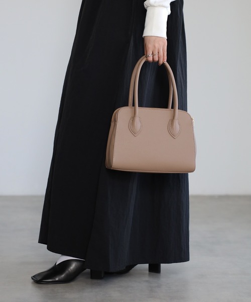 【美品】HUGO BOSS ミニボストンバッグ ショルダー刺繍 2way カデナ 美品】HUGO BOSS ミニボストンバッグ ショルダー刺繍 2way