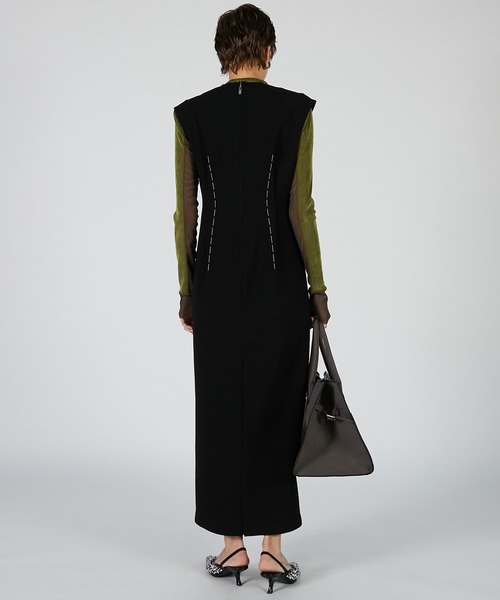 ワンピース ハンドステッチディープVドレス / Hand-stitched Deep V-neck Dressの画像