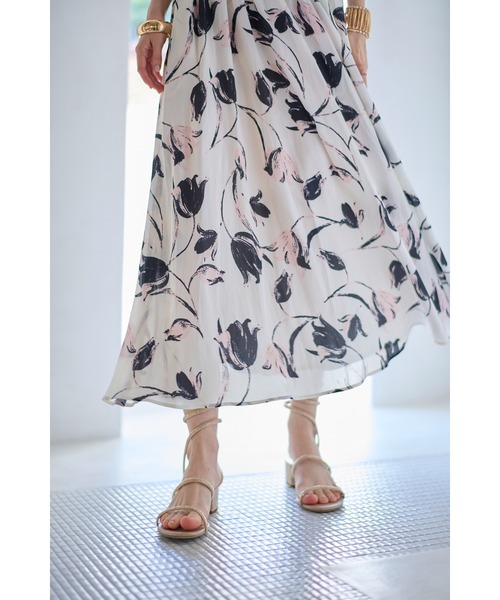 Estella.K ワンピース Julia Satin print Long Dress シャーリング