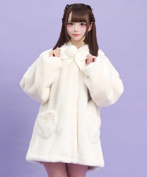 treatürself バニーファーコート 未使用品 美品 ホワイト　アウター treaturself バニーファーコート