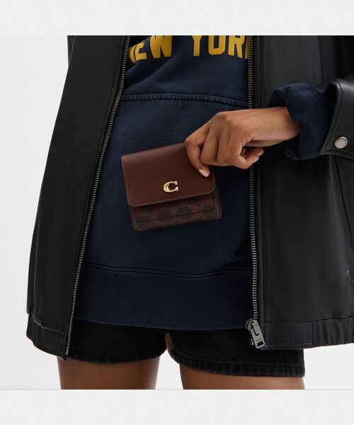 【極美品✨ショルダーウォレット】ファミリア　メッセンジャー　フラップ　キャンバス COACH（コーチ） 財布 ミラ スモール フラップ ウォレット