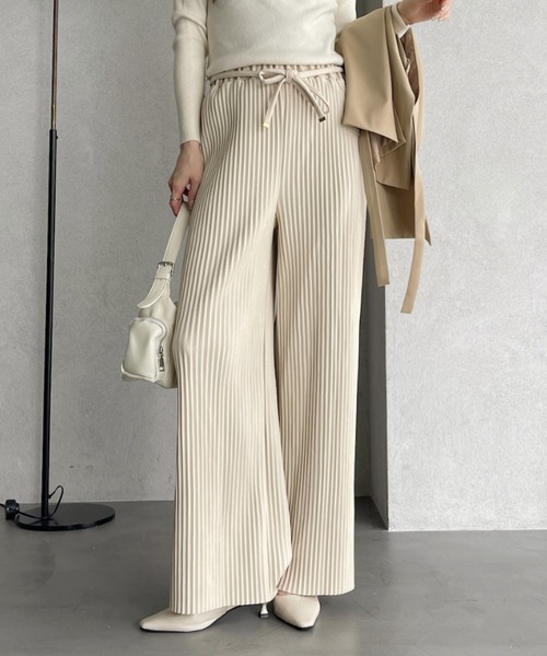 Ada. パンツ ポンチ スウェード プリーツ ワイド ストレートパンツ