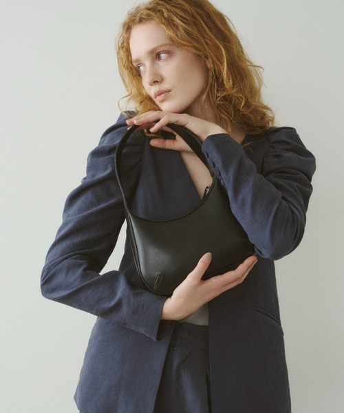 【美品】LEVERNIS(ル・ベルニ)Eco leather round bag Le Vernis ハンドバッグ LEVERNIS(ル・ベルニ)Eco leather round