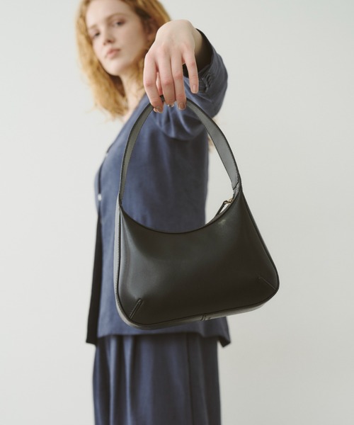 【美品】LEVERNIS(ル・ベルニ)Eco leather round bag Le Vernis ハンドバッグ LEVERNIS(ル・ベルニ)Eco leather round