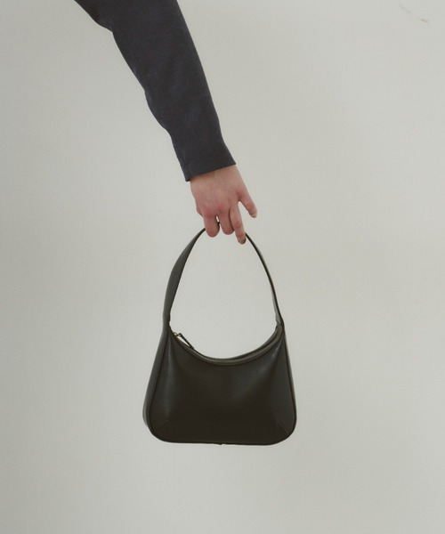 【美品】LEVERNIS(ル・ベルニ)Eco leather round bag セール】LEVERNIS(ル・ベルニ)Eco leather round bag