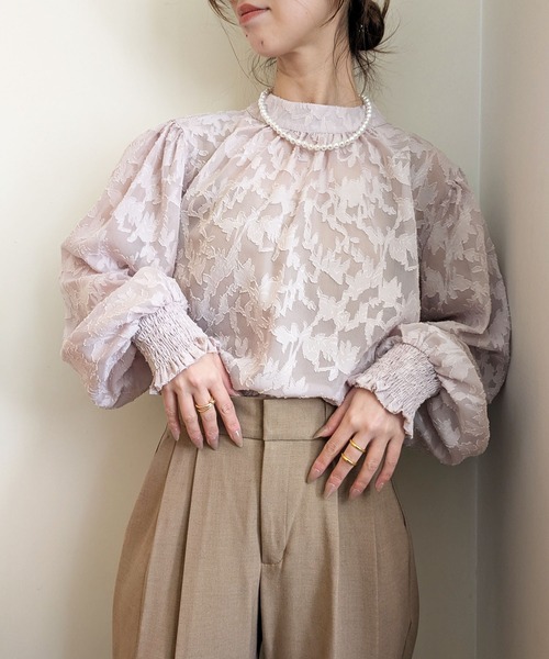 極美品credonaクレドナ ブラウス　パフスリーブ　バルン袖　フリー バルーンキャップスリーブブラウス | ファッション通販サイト NUGU