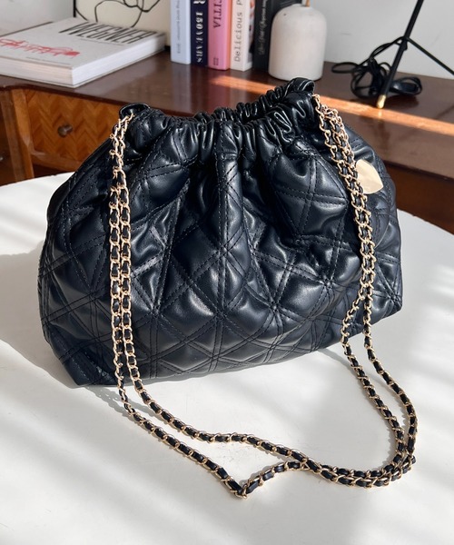 moment+ ショルダーバッグ バッグ ハートチャームキルティングチェーン